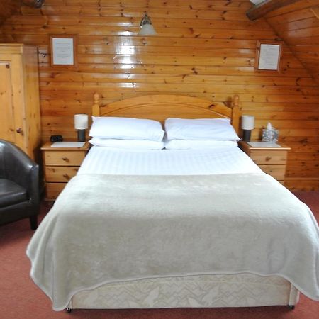 Old Castle Farm Guest House Брекон Экстерьер фото
